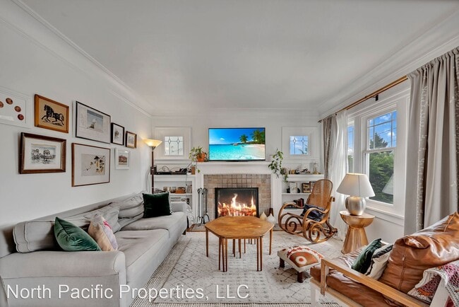 Building Photo - 3 br, 2 bath House - 928 N 90th Street