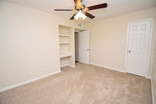 Building Photo - 4040 San Felipe St