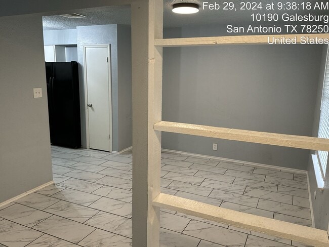 Building Photo - Comfort and Convenience Awaits YOU!