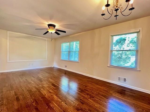 Building Photo - 2739 White Oak Ln