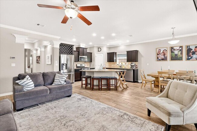 Building Photo - 7841 Fort Griffen Dr