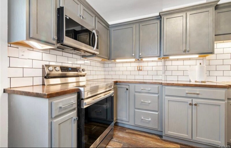 Building Photo - 256 Lehigh Ave