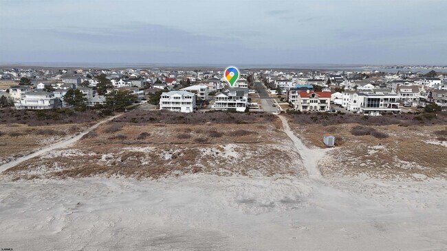 Building Photo - 404 21st St S