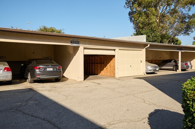 Building Photo - 5707 Clemson St