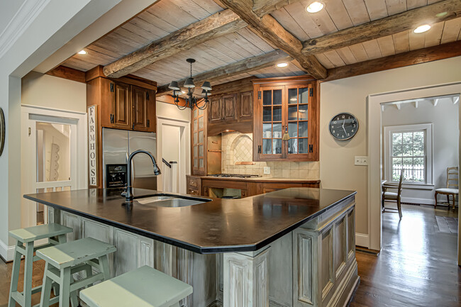 Building Photo - 4520 Vickrey Chapel Rd N