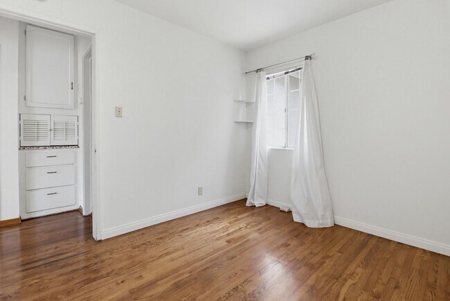 Building Photo - Beautifully Maintained Home in La Mesa — 3 Bed / 2 Bath | 1,600 Sq Ft