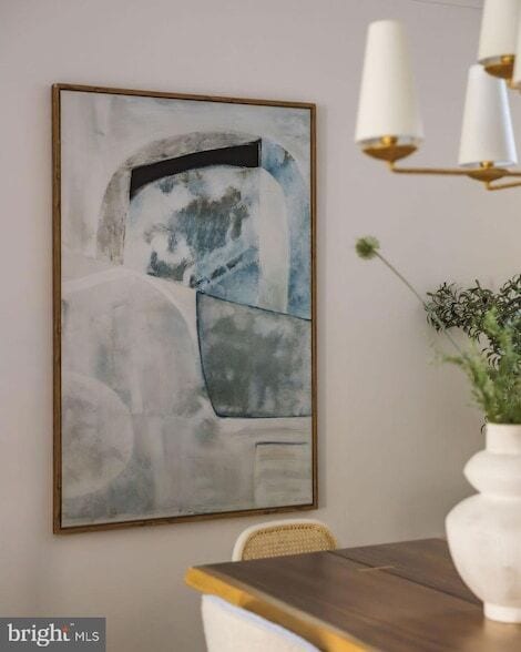 Building Photo - 2460 Ontario Rd NW