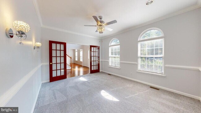 Building Photo - 9811 Fendale Ln