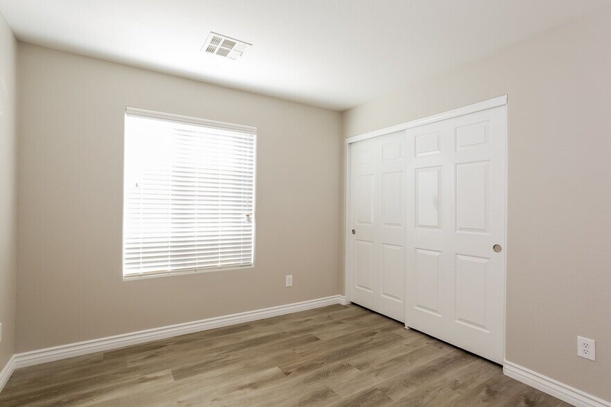Building Photo - 9116 Iron Cactus Ave
