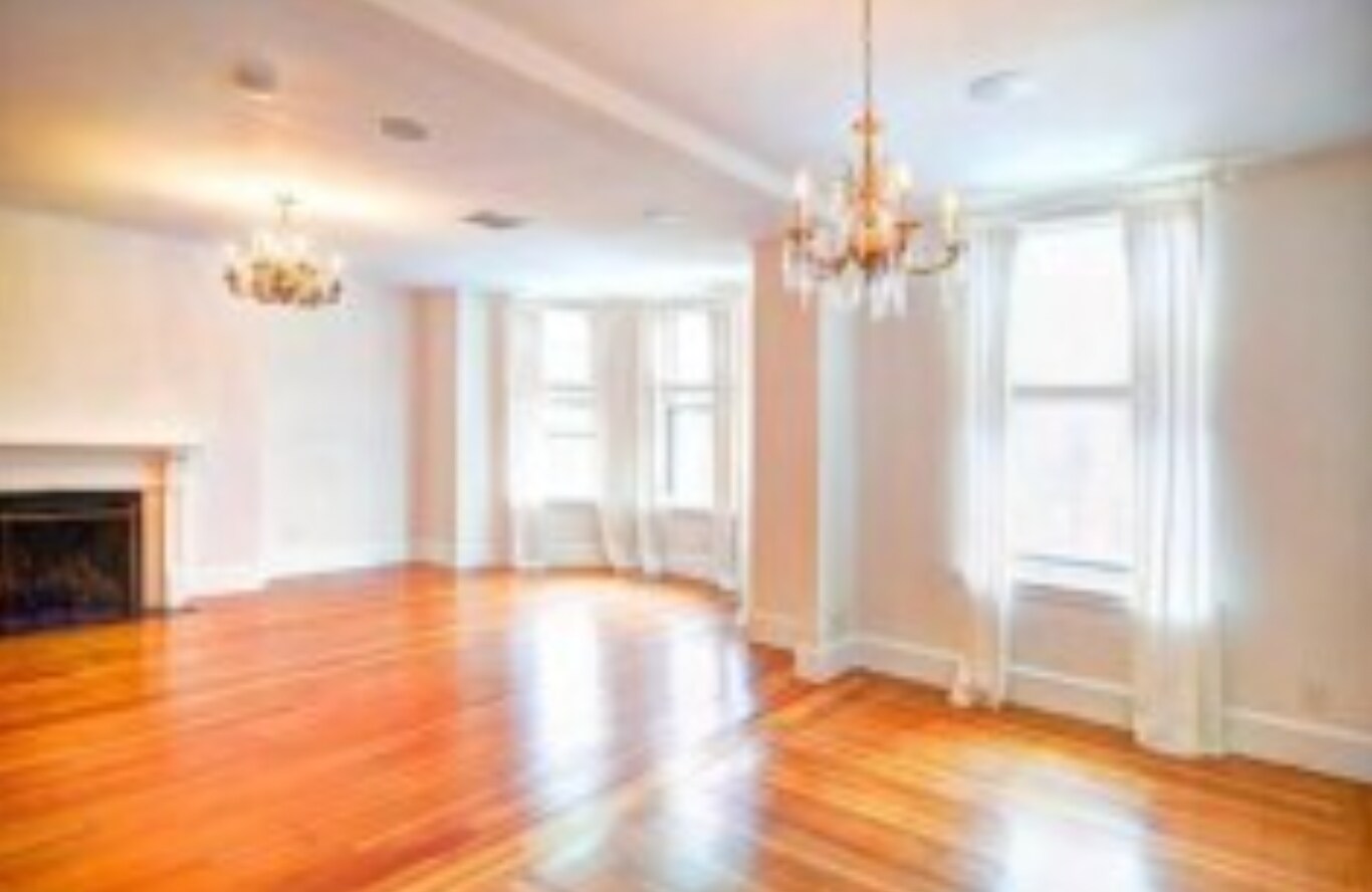 Building Photo - 238 Marlborough St