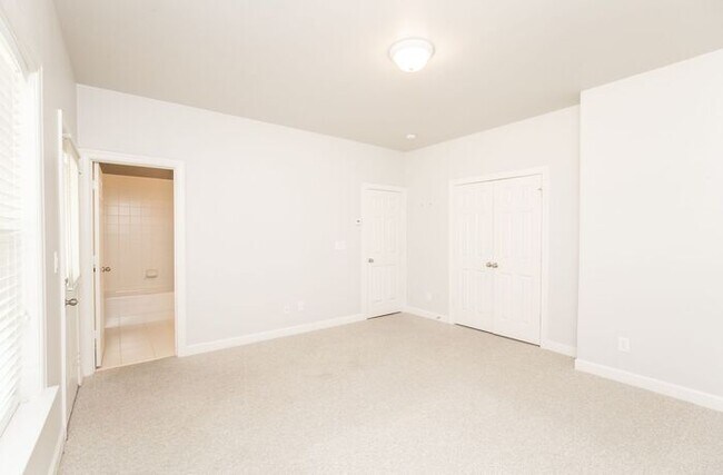 Building Photo - 2069 Cobblestone Cir NE