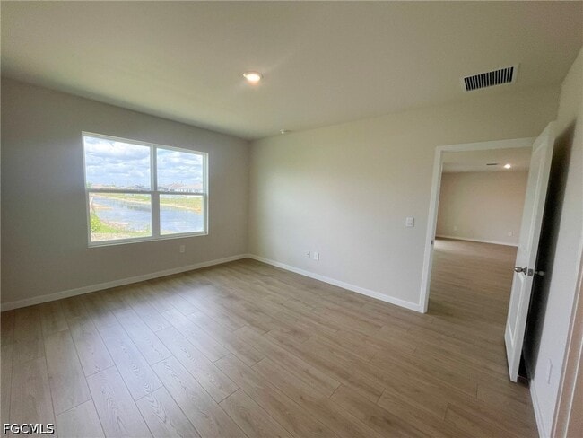 Building Photo - 1321 NE 9th St