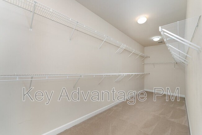 Building Photo - 4203 Talon Dr