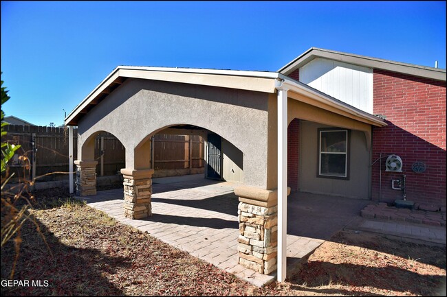 Building Photo - 3020 Tierra Mina Dr