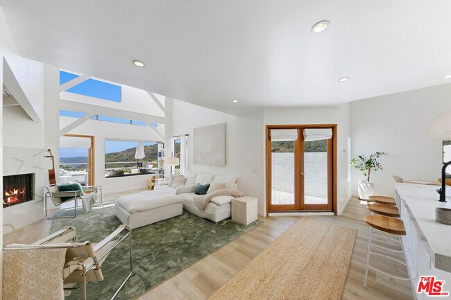 Building Photo - 2919 Valmere Dr