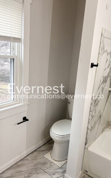 Building Photo - 2730 Elliott Ave