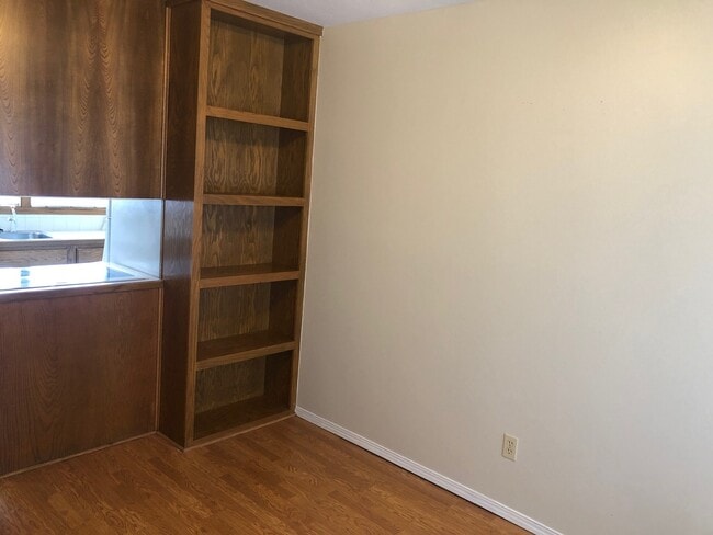 Building Photo - TS-Woodridge Duplex