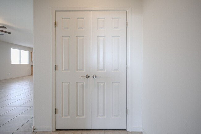 Building Photo - New 4 Bedroom + Den Home in Asante Community