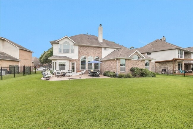 Building Photo - 3002 E Lake Falls Cir