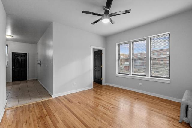 Building Photo - 2 bedroom in Chicago IL 60637