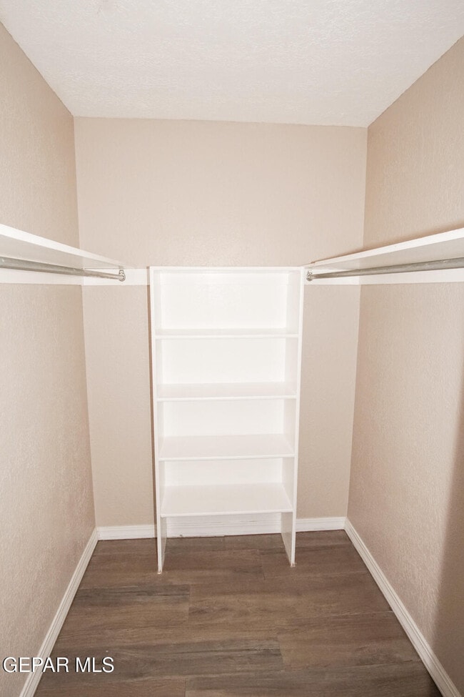 Building Photo - 1582 Bengal Dr