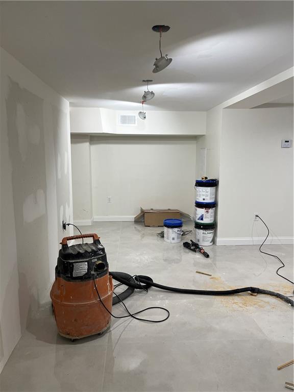 Building Photo - 114 Emily Ave