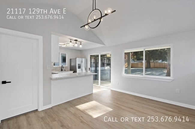 Building Photo - 21117 129th Ave E