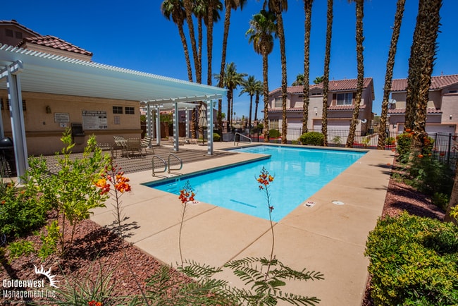 Building Photo - Beautifully Maintained 2Bdm 2Ba Townhome i...