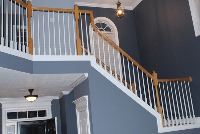 Building Photo - West Augusta Home with Separate Mother - In - Law Suite