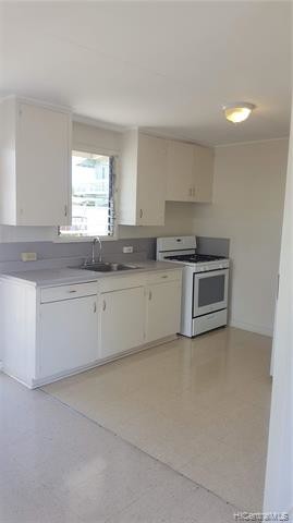 Building Photo - 226 Oneawa St