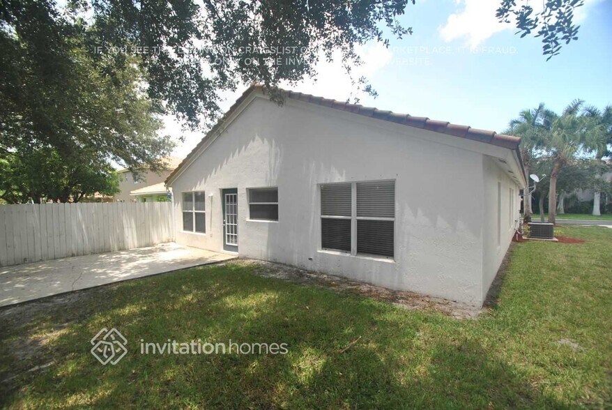 Building Photo - 1041 Fosters Mill Rd