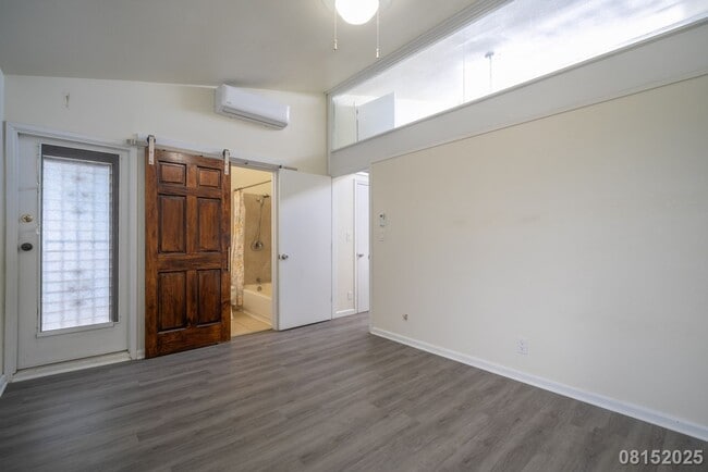 Building Photo - 3 Bed 3 Bath in Laulea Townhomes