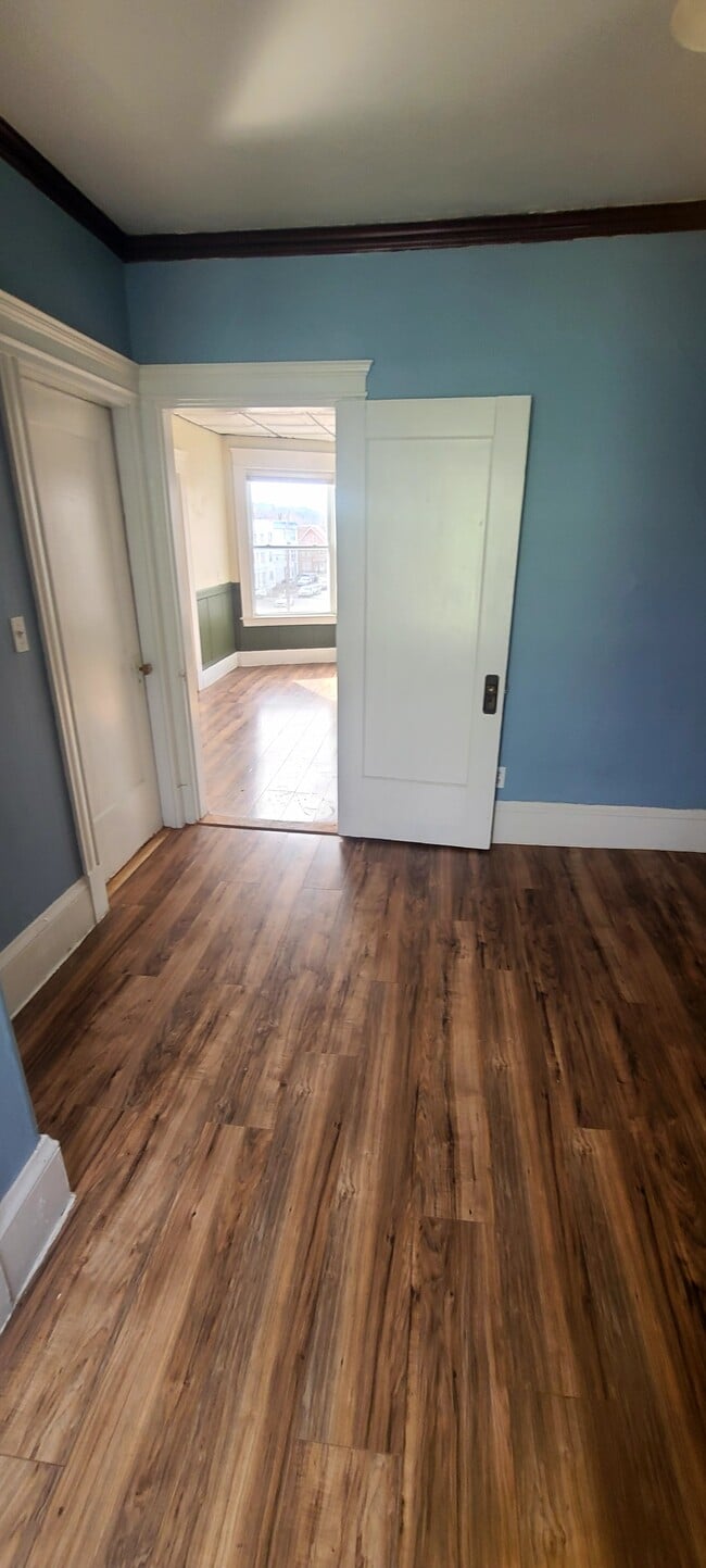 Building Photo - 33 Howard St