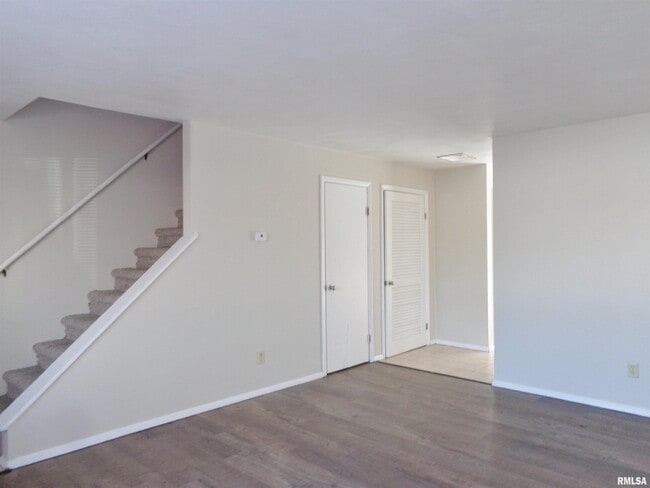 Building Photo - 4724 W Merol Ct