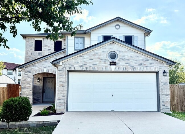 Primary Photo - Spacious Inside & Out!