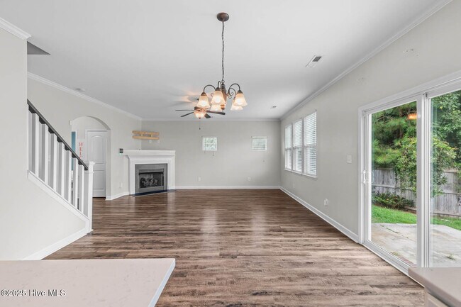 Building Photo - 106 Shallow Ct