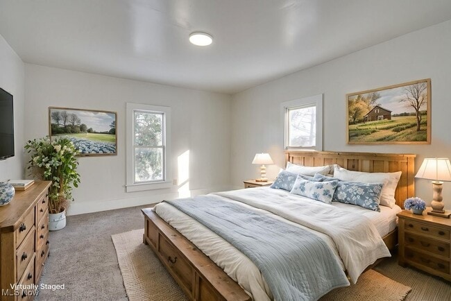 Building Photo - 155 W Walnut St