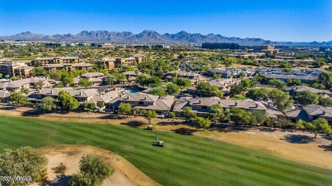 Building Photo - 15240 N Clubgate Dr