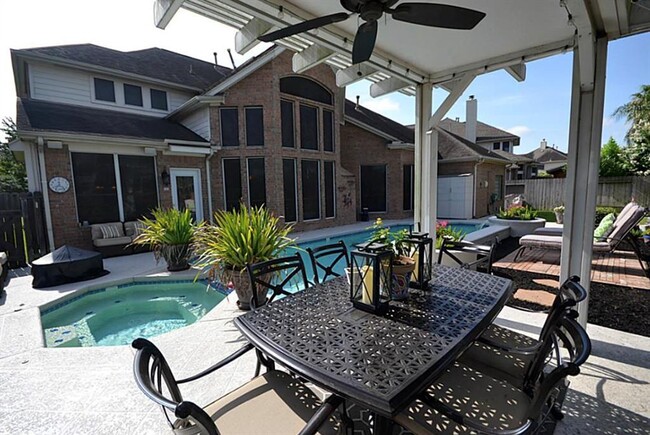 Building Photo - 11507 Aucuba Ln