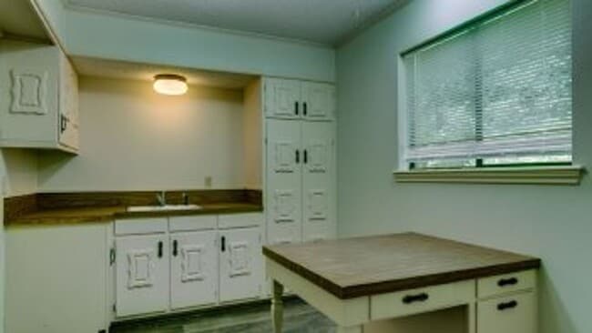 Building Photo - Pleasant Grove Home Available for Rent!