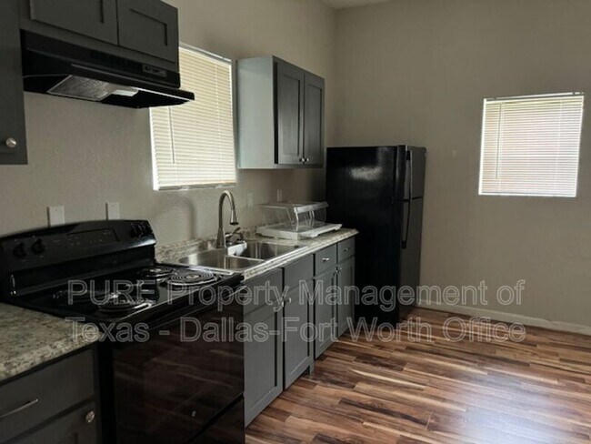 Building Photo - 2932 Haynie St