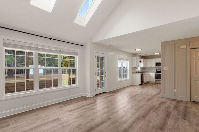 Building Photo - Farmhouse-Style Home Minutes from the Water | No HOA