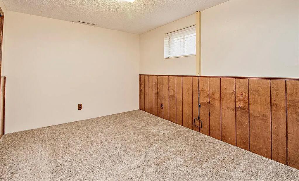 Building Photo - 5890 Del Paz Dr