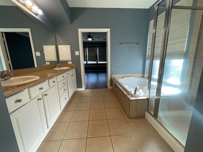 Building Photo - 26311 Meadow Dawn Ln