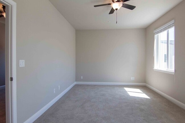 Building Photo - MOVE IN SPECIAL!!! $500 OFF FIRST MONTH'S ...