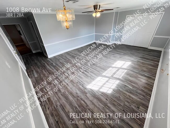 Building Photo - 1008 Brown Ave