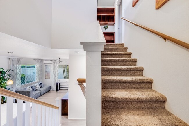 Building Photo - Kehalani 3 bedroom 2.5 bath ocean views  -...