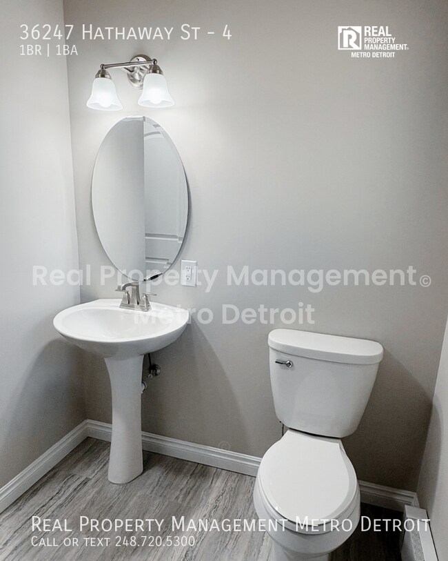 Building Photo - 36247 Hathaway St