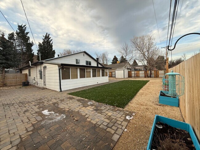 Building Photo - Move in ready home on Chambers