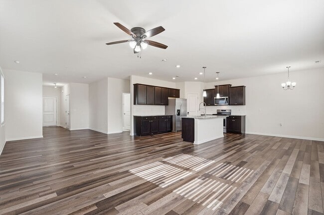 Building Photo - AVAILABLE AUGUST 1- NOW! BEAUTIFUL 2 STORY HOME IN FUQUAY-VARINA